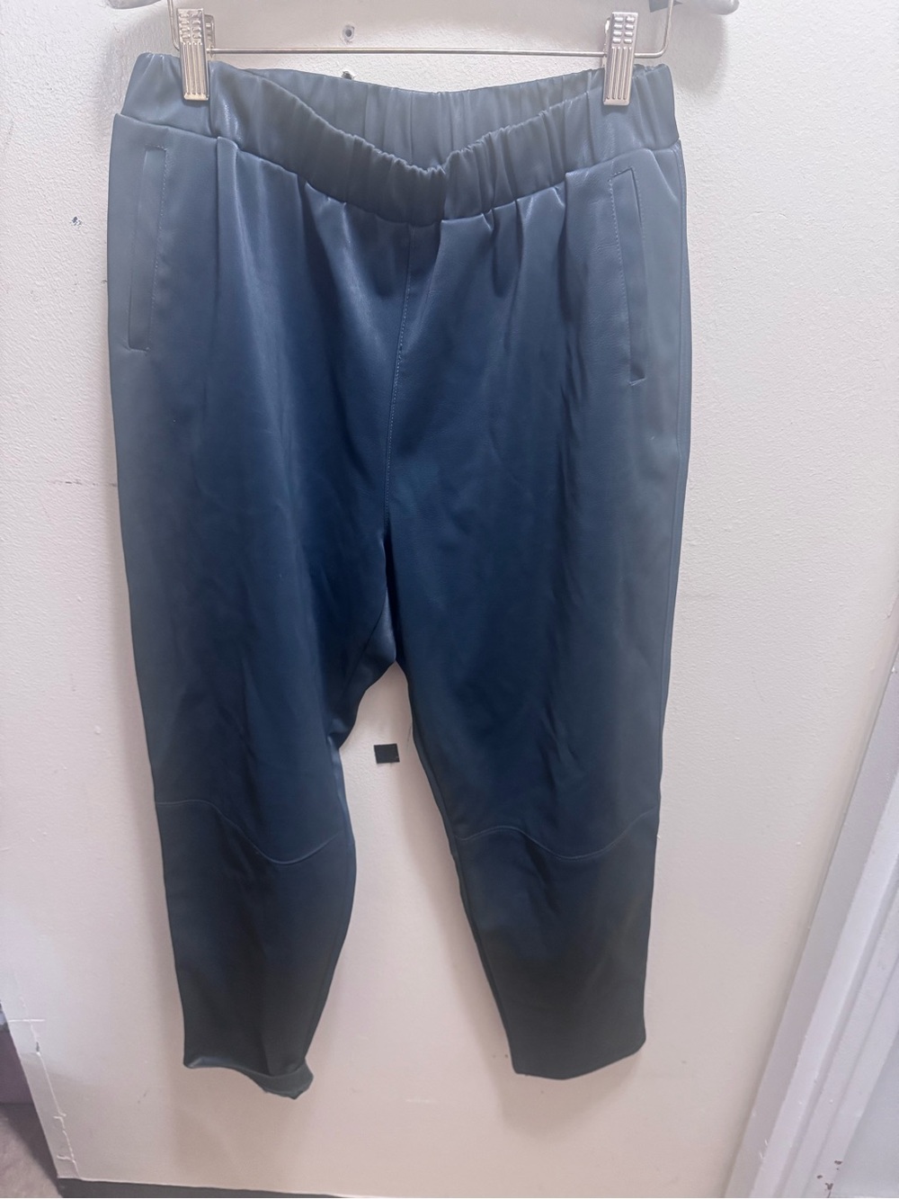 Blank NYC women’s faux leather Navy Elastic-Waist Joggers size medium